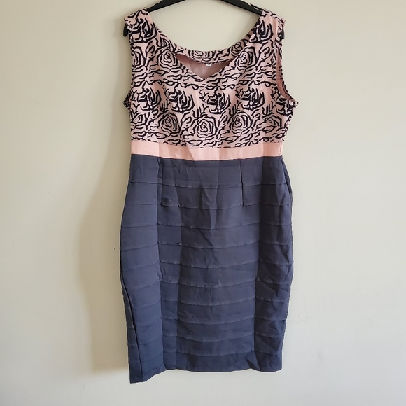 Size 8-12 strecth dress & jacket 2 pices - Picture 4 of 7